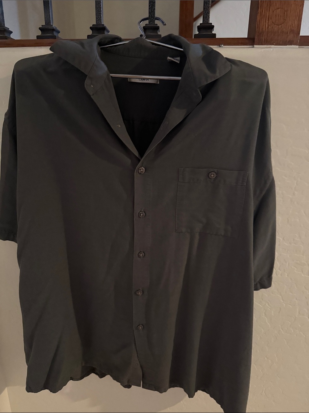 Men's Dark Olive Short-Sleeve Button-Up Shirt -Campia